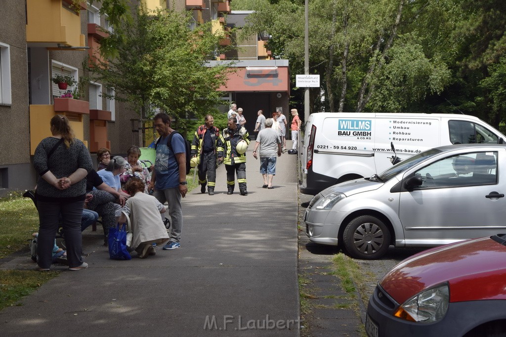 Feuer 2 Y Koeln Bilderstoeckchen Schiefersburger Weg P13.JPG - Miklos Laubert